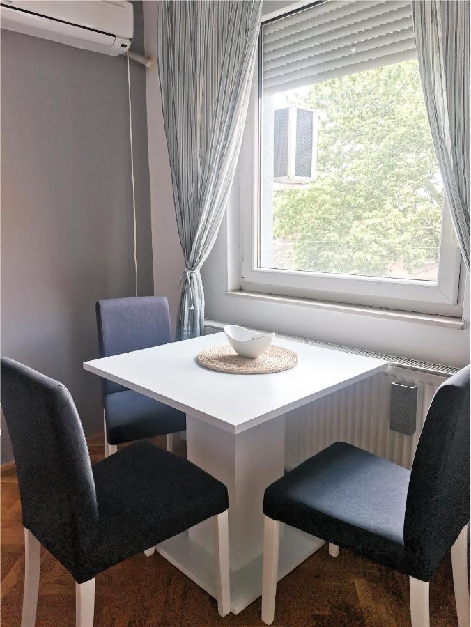 Center Apartment Iva โนวีซาด ภายนอก รูปภาพ