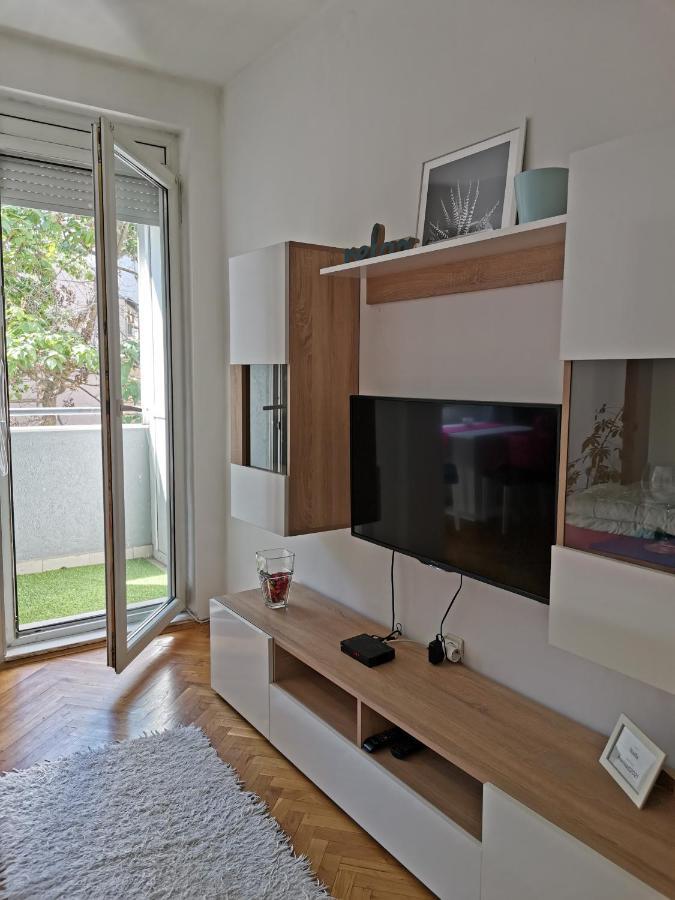 Center Apartment Iva โนวีซาด ภายนอก รูปภาพ